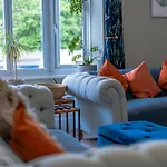 Apartment Victorian High Street Flat, Parking, Wifi *