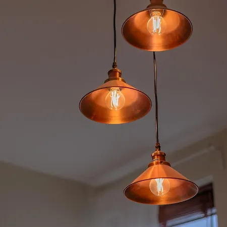 Luxury Serviced Apartment With City Views *