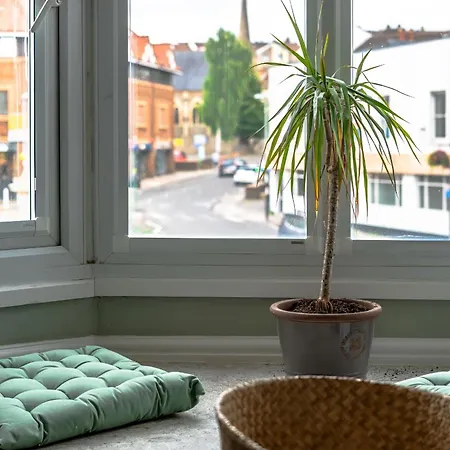 Victorian High Street Flat, Parking, Wifi * Bristol