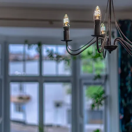 Victorian High Street Flat, Parking, Wifi Apartmán Bristol