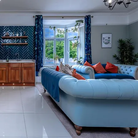 Luxury Serviced Apartment With City Views * Bristol