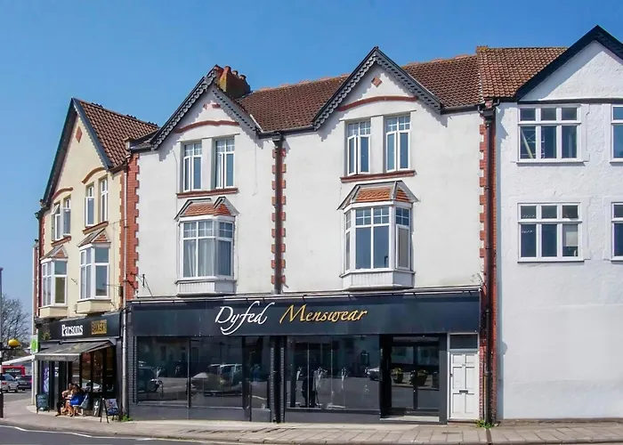 Apartment Victorian High Street Flat, Parking, Wifi