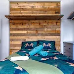 Lejlighed Victorian High Street Flat, Parking, Wifi Bristol